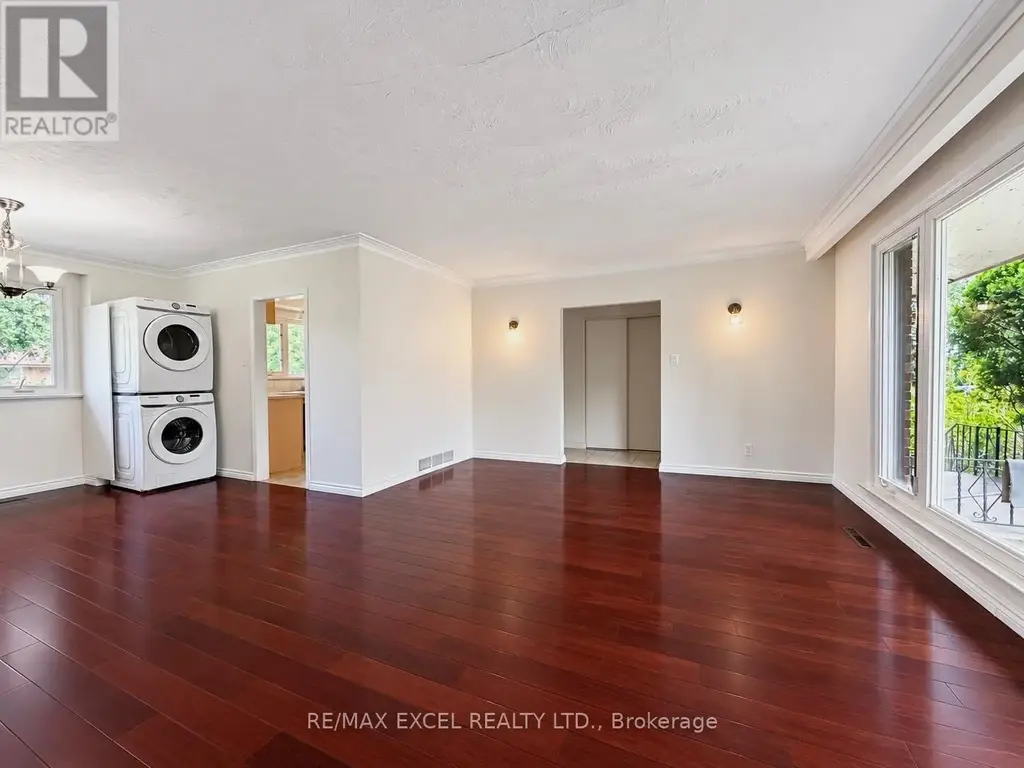 Main - 39 Commons Drive, Toronto (Tam O'Shanter-Sullivan)